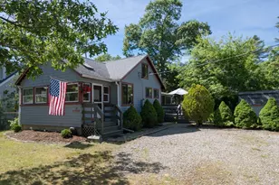 33 Kingwood St, Wareham, MA 02571 - Photo 2