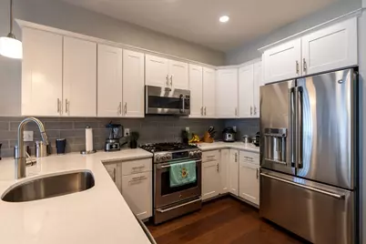 170 W Broadway #305, Boston, MA 02127 - Photo 8