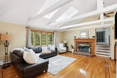 27 Tilden Cr, Weymouth, MA 02190 - Photo 2