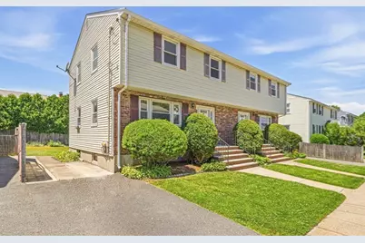 26-28 Desmond Ave, Watertown, MA 02472 - Photo 4