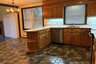 1077 North St, Walpole, MA 02081 - Photo 4