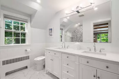 28 York Rd, Newton, MA 02468 - Photo 10