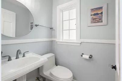 28 York Rd, Newton, MA 02468 - Photo 8