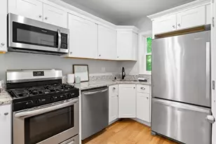 163 Elm St, Amesbury, MA 01913 - Photo 8