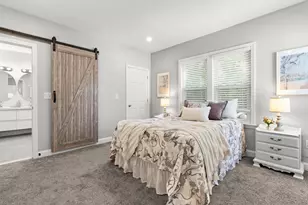163 Elm St, Amesbury, MA 01913 - Photo 12