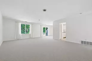 14 Concord Greene, Concord, MA 01742 - Photo 2
