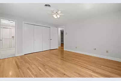 7 Eastway, Reading, MA 01867 - Photo 12