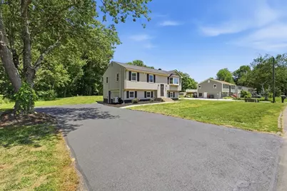 30 Kathy Ter, Agawam, MA 01030 - Photo 2