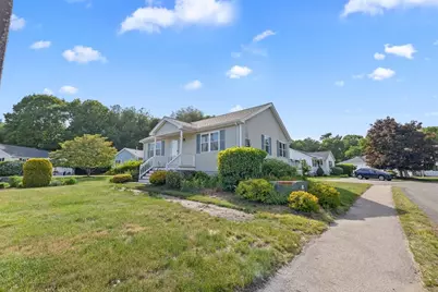 90 Crystal Water Dr #90, East Bridgewater, MA 02333 - Photo 4