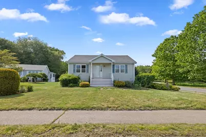 90 Crystal Water Dr #90, East Bridgewater, MA 02333 - Photo 2