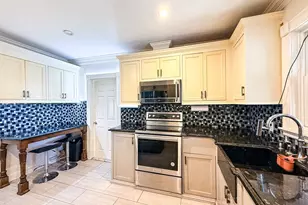 42 Winthrop St, Framingham, MA 01702 - Photo 6