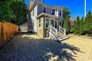 42 Winthrop St, Framingham, MA 01702 - Photo 2