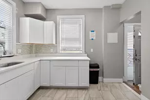 21 Montrose St, Boston, MA 02119 - Photo 8