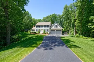 101 Hunter Rd, Uxbridge, MA 01569 - Photo 2