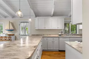 133 Edgewater Dr W, Falmouth, MA 02536 - Photo 20