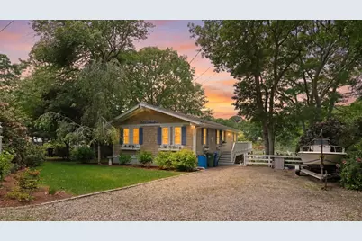 133 Edgewater Dr W, Falmouth, MA 02536 - Photo 1
