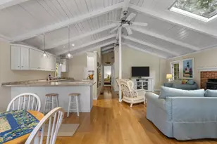 133 Edgewater Dr W, Falmouth, MA 02536 - Photo 20