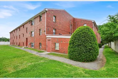 1304 Elm St. #3C, West Springfield, MA 01089 - Photo 4
