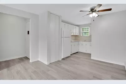 1304 Elm St. #3C, West Springfield, MA 01089 - Photo 8
