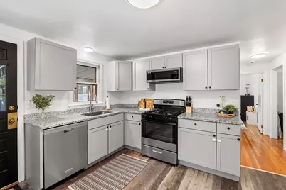 88 Hathaway St, Wareham, MA 02571 - Photo 12