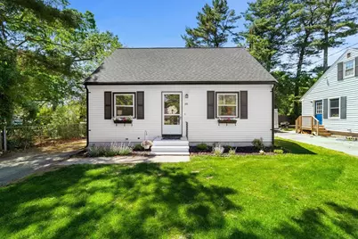 88 Hathaway St, Wareham, MA 02571 - Photo 2