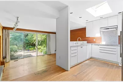 410 Franklin Street, Cambridge, MA 02139 - Photo 4