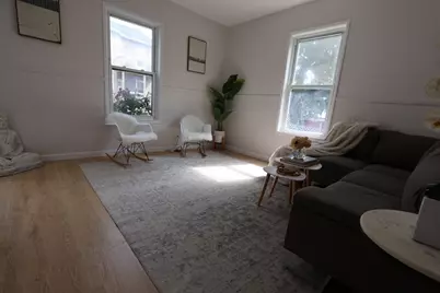 115 Collins St, Lynn, MA 01902 - Photo 2