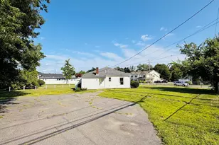 103 Brook St, Clinton, MA 01510 - Photo 2