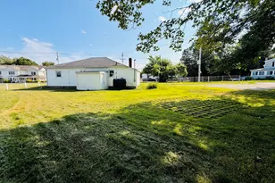 103 Brook St, Clinton, MA 01510 - Photo 18