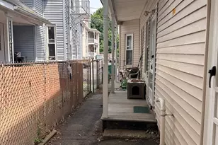 148 B St, Lowell, MA 01851 - Photo 16
