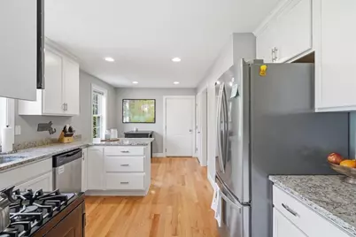 23 Benson Avenue, Framingham, MA 01702 - Photo 10