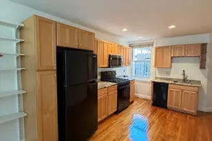 19 Revere St, Boston, MA 02114 - Photo 2