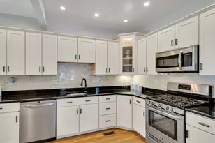 67 Cohasset St, Boston, MA 02131 - Photo 16