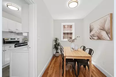 19 Englewood Ave #2, Brookline, MA 02445 - Photo 4