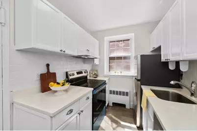 19 Englewood Ave #2, Brookline, MA 02445 - Photo 6
