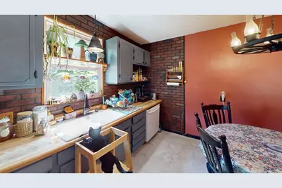 203 Lakeview Ave, Tyngsborough, MA 01879 - Photo 8