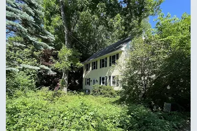 203 Lakeview Ave, Tyngsborough, MA 01879 - Photo 2