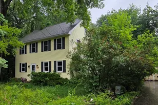 203 Lakeview Ave, Tyngsborough, MA 01879 - Photo 2