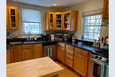 22 Cleveland Rd, Wellesley, MA 02481 - Photo 2