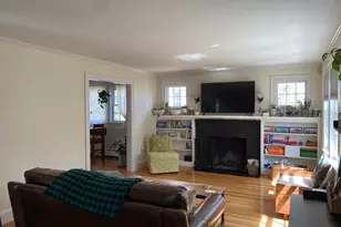 22 Cleveland Rd, Wellesley, MA 02481 - Photo 6