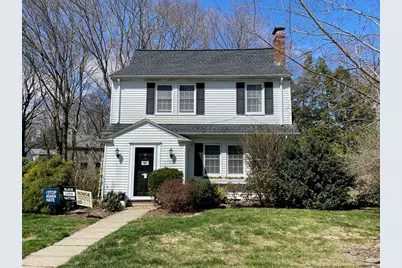 22 Cleveland Rd, Wellesley, MA 02481 - Photo 1