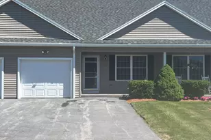 9 Daniel Dr, Oxford, MA 01537 - Photo 1