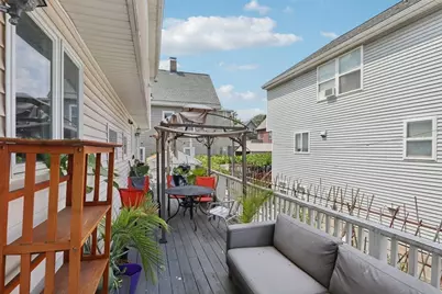 309 Beacon St, Somerville, MA 02143 - Photo 12