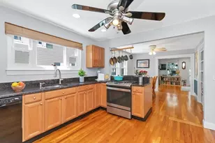 107 Lexington St, Watertown, MA 02472 - Photo 6
