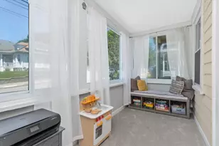 107 Lexington St, Watertown, MA 02472 - Photo 14