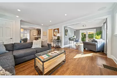 73 Hawthorne St, Boston, MA 02131 - Photo 8