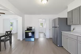 28 Ross Ave, Ware, MA 01082 - Photo 8