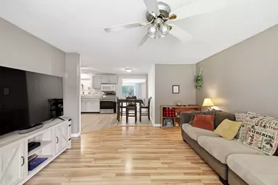346 Newhouse St, Springfield, MA 01118 - Photo 6