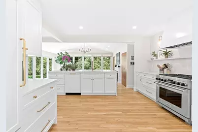 39 Fairbanks Ave, Wellesley, MA 02481 - Photo 10