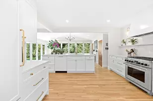 39 Fairbanks Ave, Wellesley, MA 02481 - Photo 10